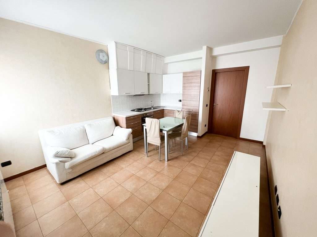 Bilocale via Nazionale dei Giovi 38, Bovisio-Masciago