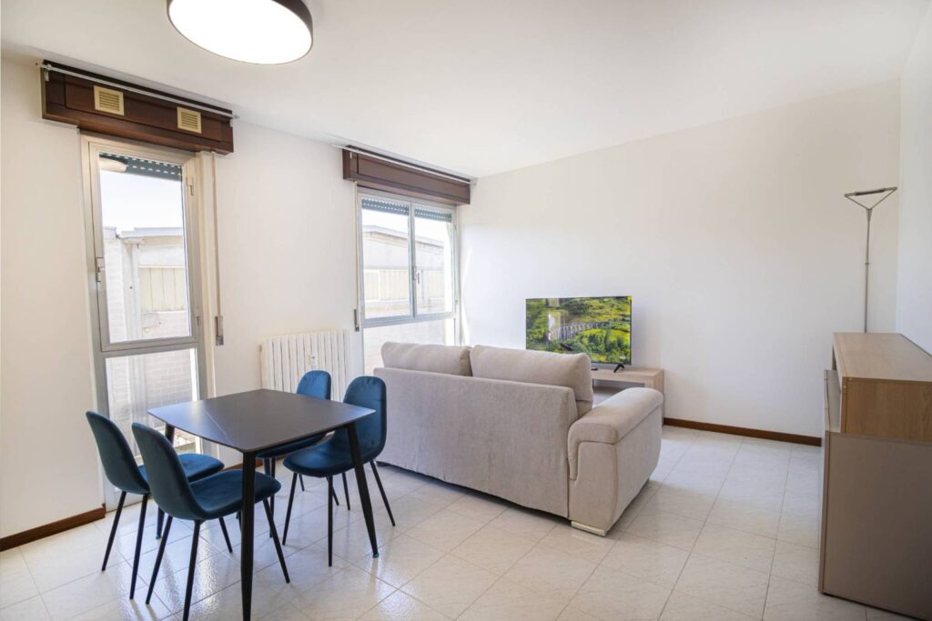 Bilocale in Via San Solutore 72, Saronno (VA)